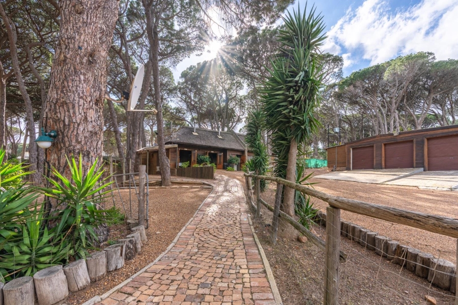 5 Bedroom Property for Sale in Somerset West Rural Western Cape